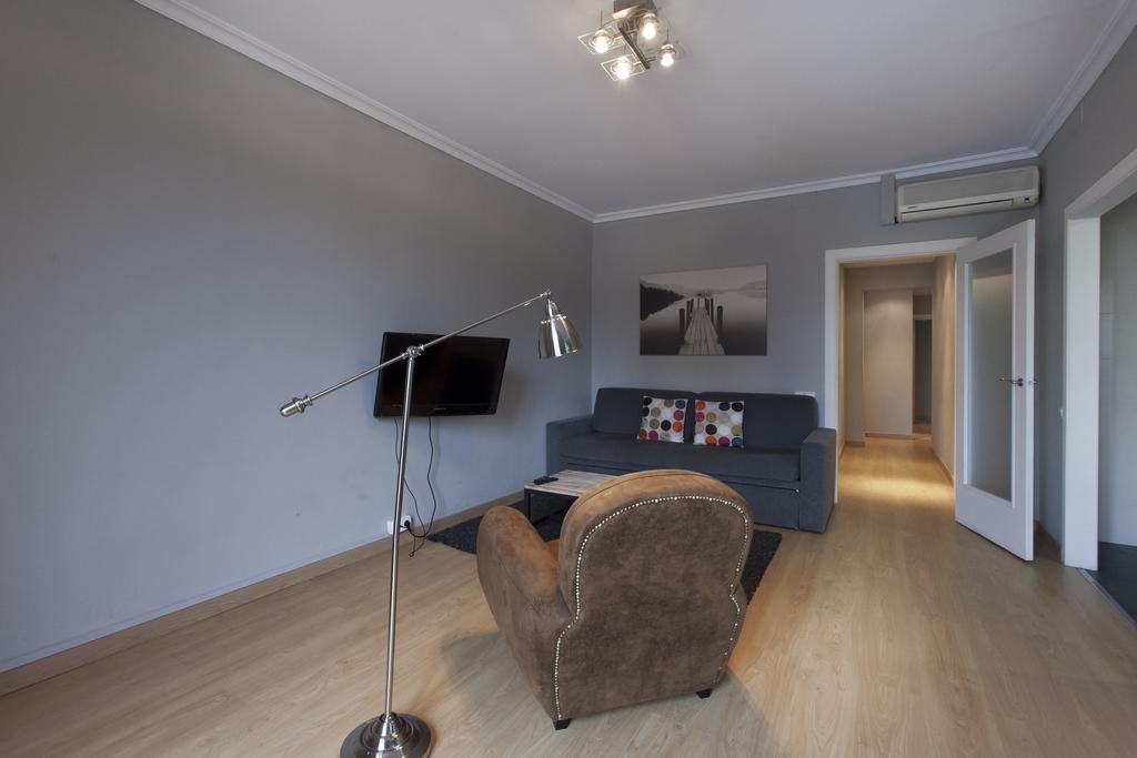 Short Stay Group Paseo De Gracia Serviced Apartments Barcelona Bagian luar foto