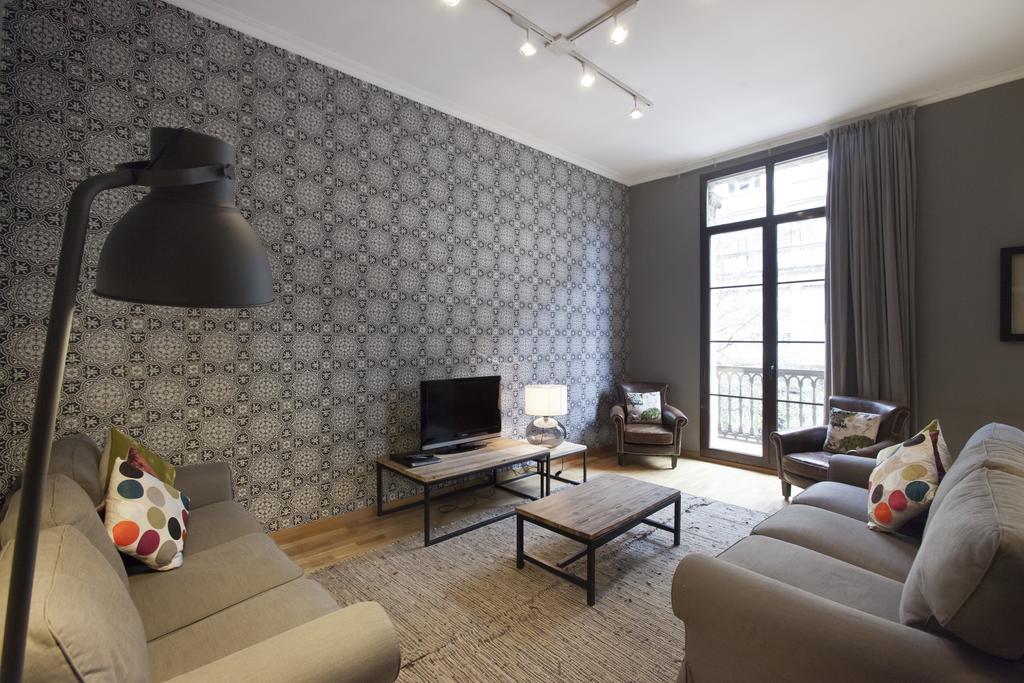 Short Stay Group Paseo De Gracia Serviced Apartments Barcelona Bagian luar foto